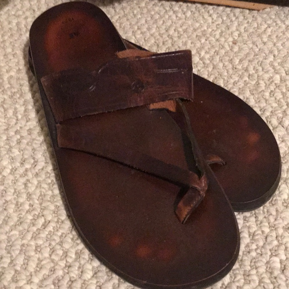American Eagle Flip Flops